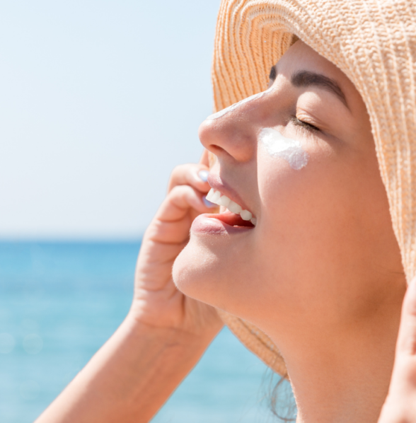 واقي شمس BIODERMEX SPF 50+ حماية واسعة وترطيب يومي للبشرة